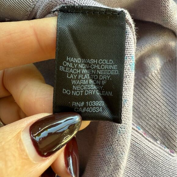 MARC BY MARC JACOBS PURPLE FLORAL 3/4 SLEEVE KNIT BUTTON DOWN MEDIUM - Picture 6 of 6